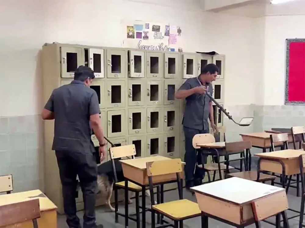 ‘हम बदला लेंगे’ की धमकी से हड़कंप: अहमदाबाद के स्कूलों को निशाना बनाने वाले खालिस्तानी कौन? पुलिस को क्यों है शक