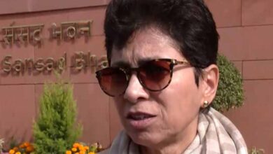 इंडिगो की सर्वर गड़बड़ी से हवाई सफर अस्त-व्यस्त, देशभर में उड़ानें प्रभावित