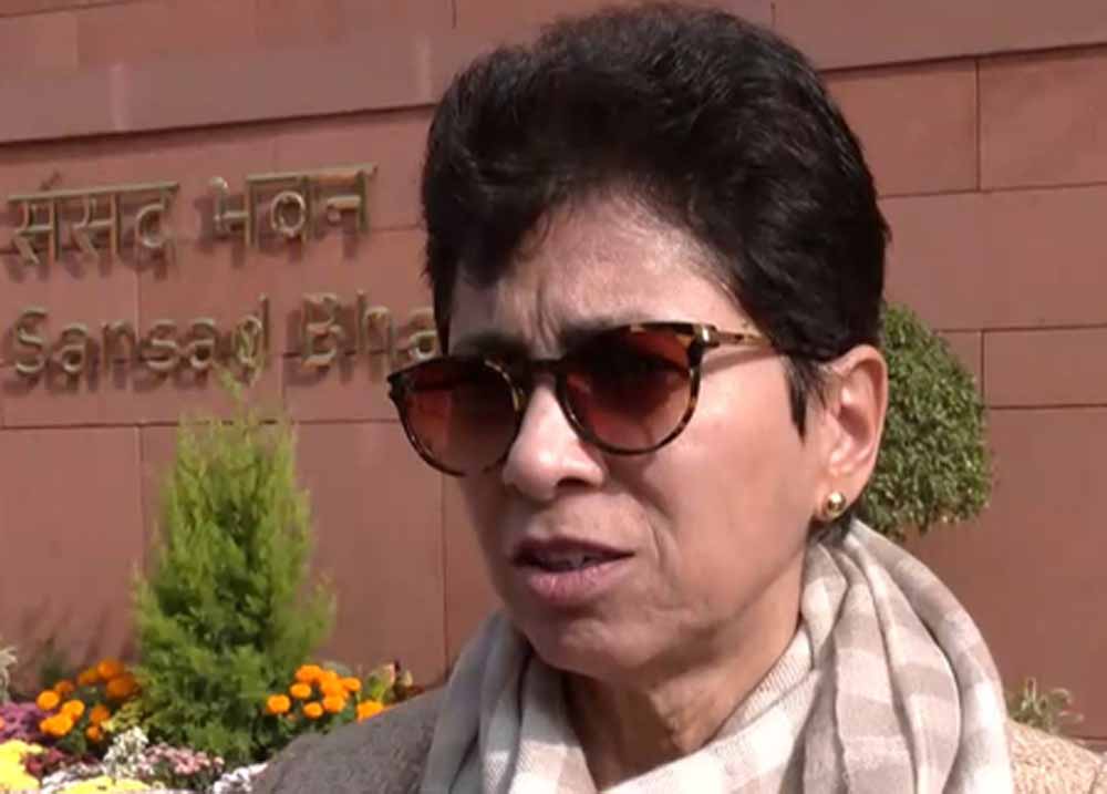 इंडिगो की सर्वर गड़बड़ी से हवाई सफर अस्त-व्यस्त, देशभर में उड़ानें प्रभावित