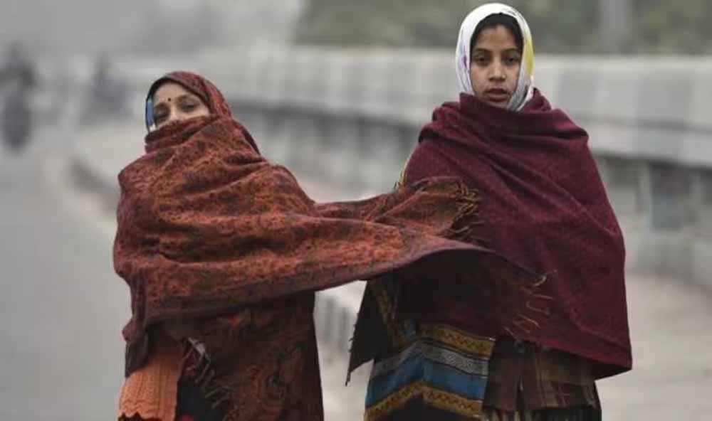 छत्तीसगढ़ में बढ़ेगी सर्दी की मार, अगले 48 घंटे में 3° तक गिर सकता है तापमान छत्तीसगढ़ में बढ़ेगी सर्दी की मार, अगले 48 घंटे में 3° तक गिर सकता है तापमान