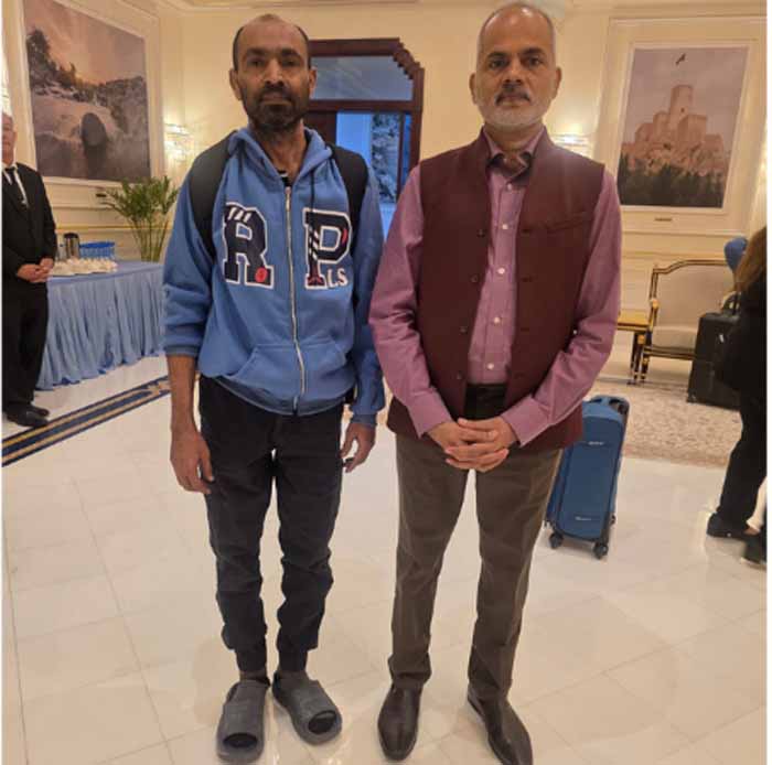 5 महीने बाद यमन की जेल से रिहा हुआ भारतीय क्रू मेंबर रवींद्रन, भारत ने मुस्लिम देश को कहा धन्यवाद