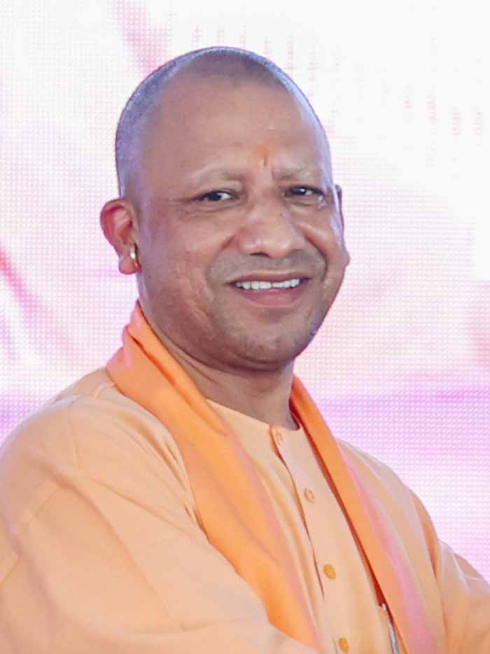 नववर्ष की भीड़ को खिचड़ी मेला प्रबंध का रिहर्सल मानें अधिकारी सीएम योगी