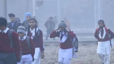 घना कोहरा बना वजह, नोएडा में स्कूलों की छुट्टियां बढ़ीं; 15 जनवरी तक रहेंगे बंद
