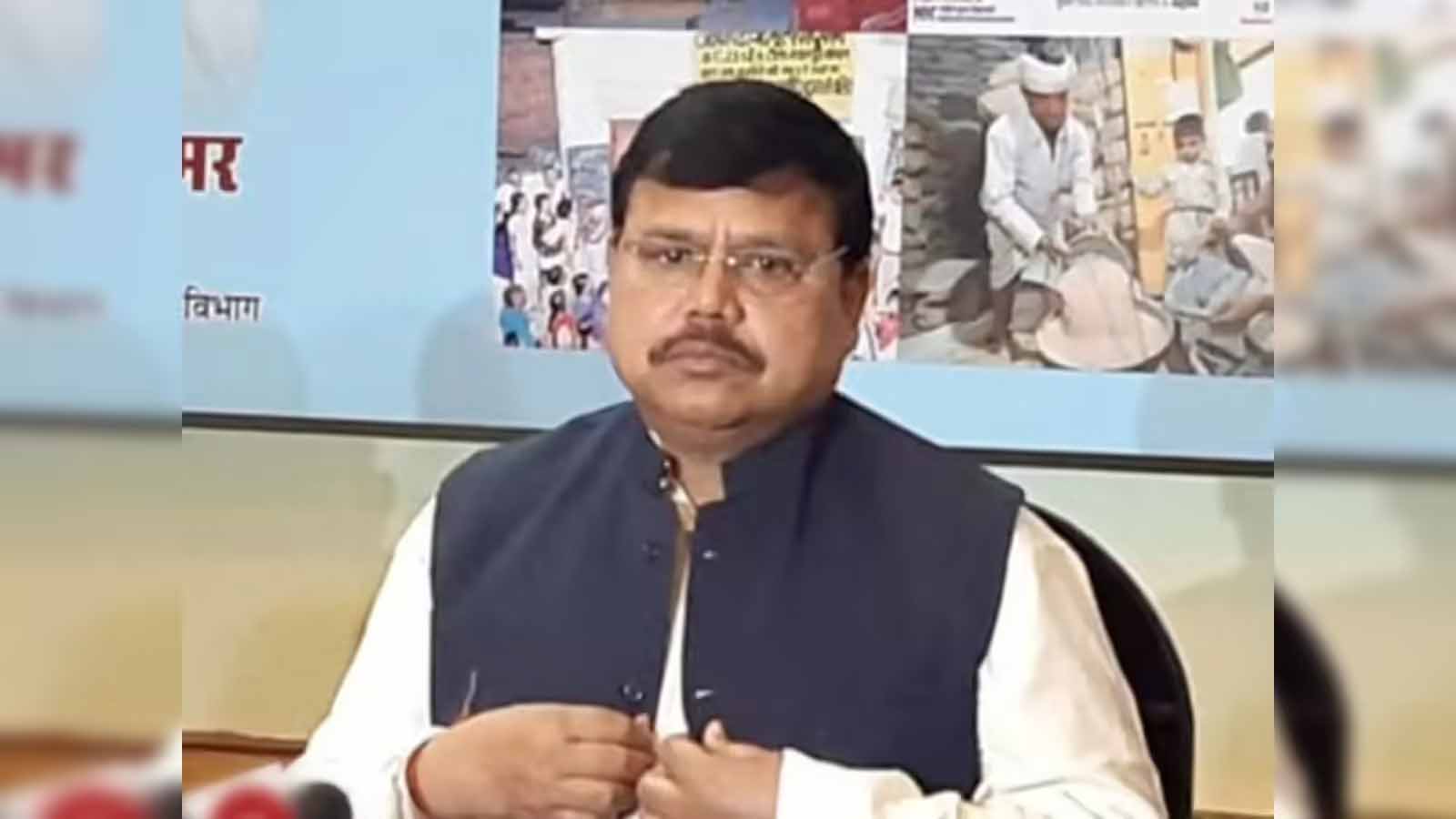 समाधान योजना के क्रियान्वयन में कोताही पर होगी सख्त कार्रवाई : ऊर्जा मंत्री तोमर समाधान योजना के क्रियान्वयन में कोताही पर होगी सख्त कार्रवाई : ऊर्जा मंत्री तोमर