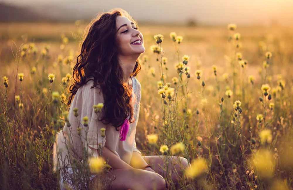 निगेटिव लोगों से दूर, पॉजिटिव बने रहने के 5 असरदार तरीके