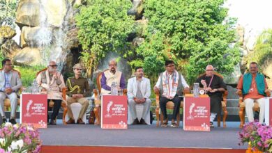 इंटरनेट की इस दुनिया में प्रिंट और साहित्य का महत्व हमेशा रहेगा : राज्यपाल डेका इंटरनेट की इस दुनिया में प्रिंट और साहित्य का महत्व हमेशा रहेगा : राज्यपाल डेका