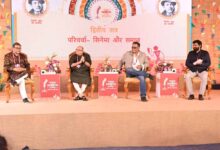 रायपुर साहित्य उत्सव में समाज और सिनेमा विषय पर केंद्रित रोचक परिचर्चा में उमड़ी श्रोताओं की भीड़