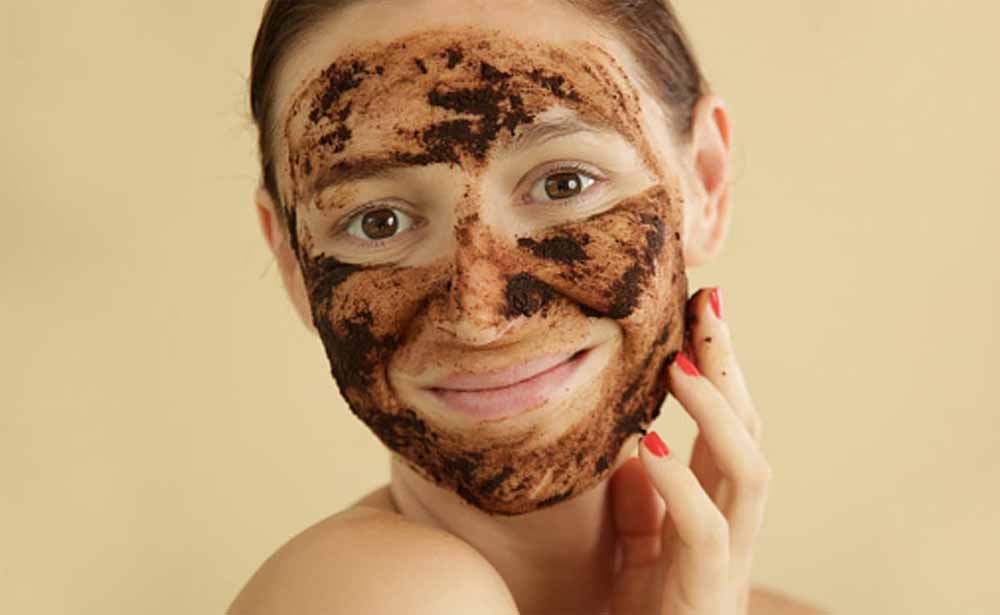 Winter Skincare Tips: रूखी त्वचा से छुटकारा पाएं, इन 4 घरेलू स्क्रब से मिले मखमली निखार Winter Skincare Tips: रूखी त्वचा से छुटकारा पाएं, इन 4 घरेलू स्क्रब से मिले मखमली निखार