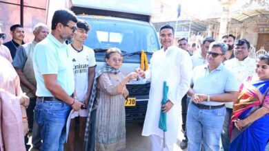 विधायक रिकेश सेन ने “स्वर्ग रथ” को दिखाई हरी झंडी, एक और सुविधा जनसेवार्थ समर्पित विधायक रिकेश सेन ने “स्वर्ग रथ” को दिखाई हरी झंडी, एक और सुविधा जनसेवार्थ समर्पित