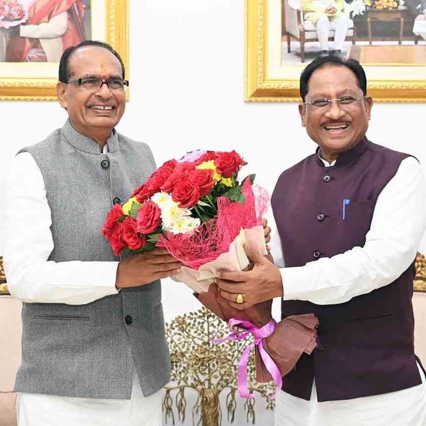 मुख्यमंत्री विष्णुदेव साय से केंद्रीय कृषि मंत्री शिवराज सिंह चौहान ने की सौजन्य मुलाकात मुख्यमंत्री विष्णुदेव साय से केंद्रीय कृषि मंत्री शिवराज सिंह चौहान ने की सौजन्य मुलाकात