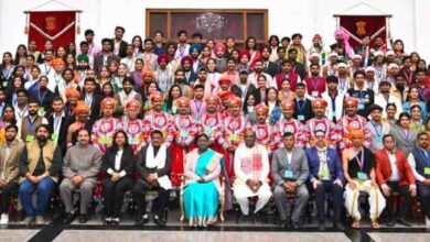 राष्ट्रपति भवन में छत्तीसगढ़ की झांकी कलाकारों का सम्मान,राष्ट्रपति द्रौपदी मुर्मु ने सराही जनजातीय कला, कलाकार हुए भावविभोर राष्ट्रपति भवन में छत्तीसगढ़ की झांकी कलाकारों का सम्मान,राष्ट्रपति द्रौपदी मुर्मु ने सराही जनजातीय कला, कलाकार हुए भावविभोर