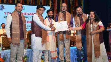 इंदिरा कला संगीत विश्वविद्यालय के दीक्षांत समारोह  में,राज्यपाल रमेन डेका के हाथों 5 को डी.लिट्, 64 को शोध उपाधि तथा 236 विद्यार्थियों को मिला पदक