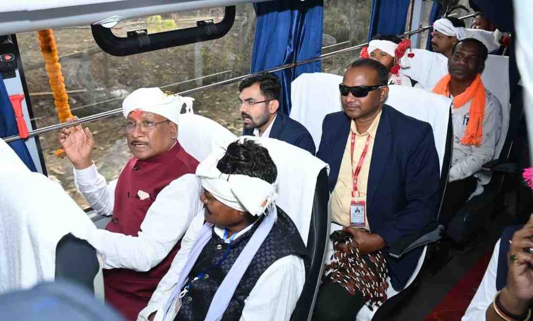 सुदूर वनांचलों को मिली कनेक्टिविटी की नई ताकत,मुख्यमंत्री साय ने किया कुरूसनार से बस में यात्रियों के साथ सफर
