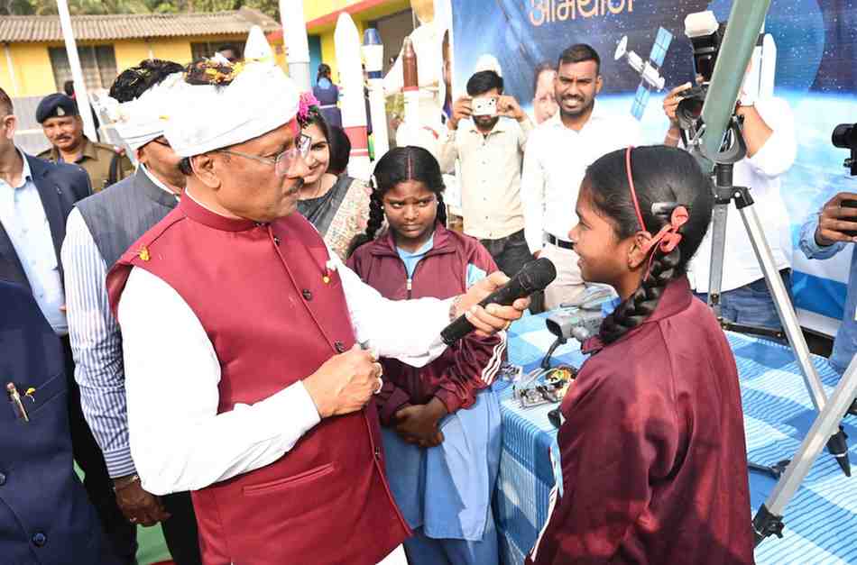कुरुषनार में विद्यार्थियों की सुविधा के लिए बनेगा अतिरिक्त कक्ष,मुख्यमंत्री विष्णु देव साय ने बालक आश्रम के निरीक्षण के दौरान मौके पर ही दी स्वीकृति