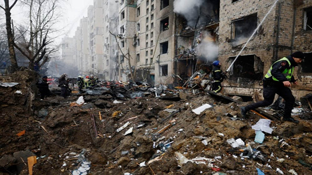 पुतिन की नई बैलिस्टिक मिसाइल से यूक्रेन में तबाही, 4000 डिग्री सेल्सियस के वार से 4 की मौत, 24 घायल