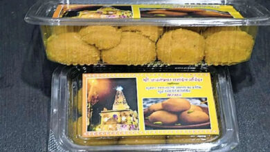 महाकाल मंदिर से 12 दिन में तीन करोड़ के लड्डू ले गए श्रद्धालु, 573 क्विंटल बेसन लड्डू की बिक्री