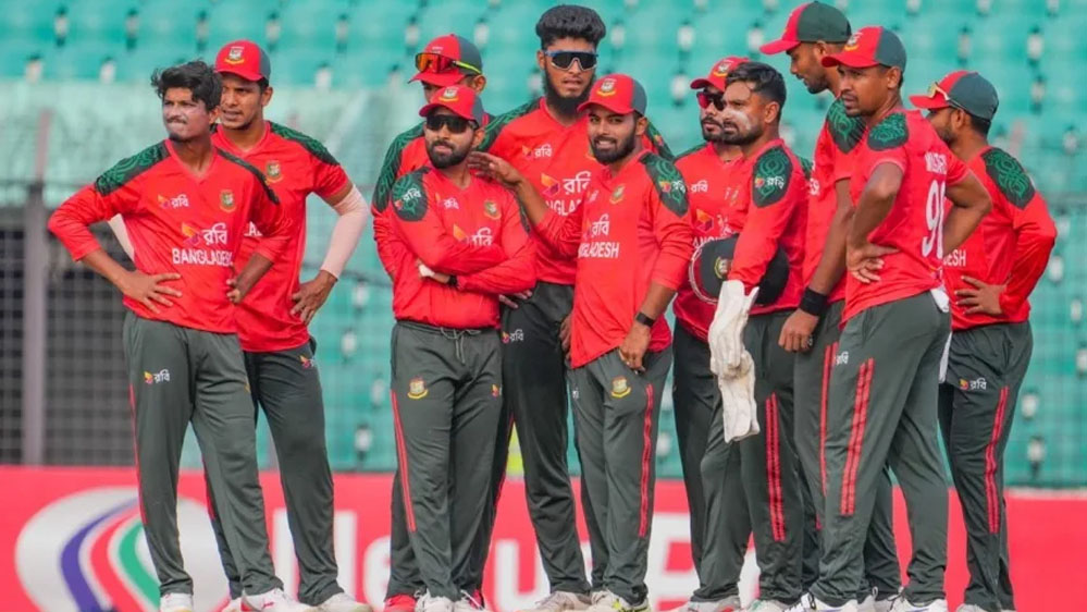 बांग्लादेश क्रिकेट में खड़ा हुआ बगावत का तूफान! खिलाड़ियों ने दी हड़ताल की चेतावनी, BCB निदेशक को हटाने की मांग