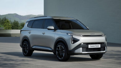 Kia Carens Clavis का नया HTE(EX) ट्रिम लॉन्च, सस्ते में मिलेगा सनरूफ फीचर, जानें कीमत Kia Carens Clavis का नया HTE(EX) ट्रिम लॉन्च, सस्ते में मिलेगा सनरूफ फीचर, जानें कीमत