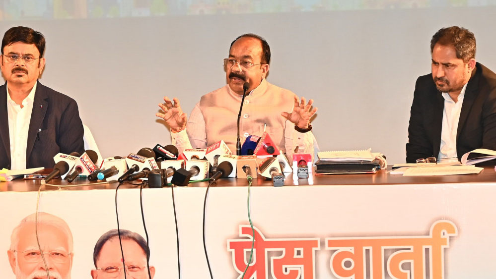 रायपुर : प्रत्येक ग्रामीण परिवार को सुरक्षित, शुद्ध एवं सतत पेयजल उपलब्ध कराना सरकार का लक्ष्य : उपमुख्यमंत्री साव रायपुर : प्रत्येक ग्रामीण परिवार को सुरक्षित, शुद्ध एवं सतत पेयजल उपलब्ध कराना सरकार का लक्ष्य : उपमुख्यमंत्री साव