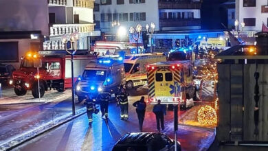 स्विट्जरलैंड में नए साल के जश्न के बीच बड़ा धमाका, 40 की मौत, अफरा-तफरी स्विट्जरलैंड में नए साल के जश्न के बीच बड़ा धमाका, 40 की मौत, अफरा-तफरी