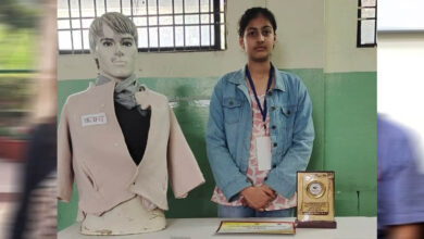 10वीं की छात्रा ने बनाई खास जैकेट, जो खतरा महसूस होने पर कॉल और लाइव लोकेशन भेजेगी