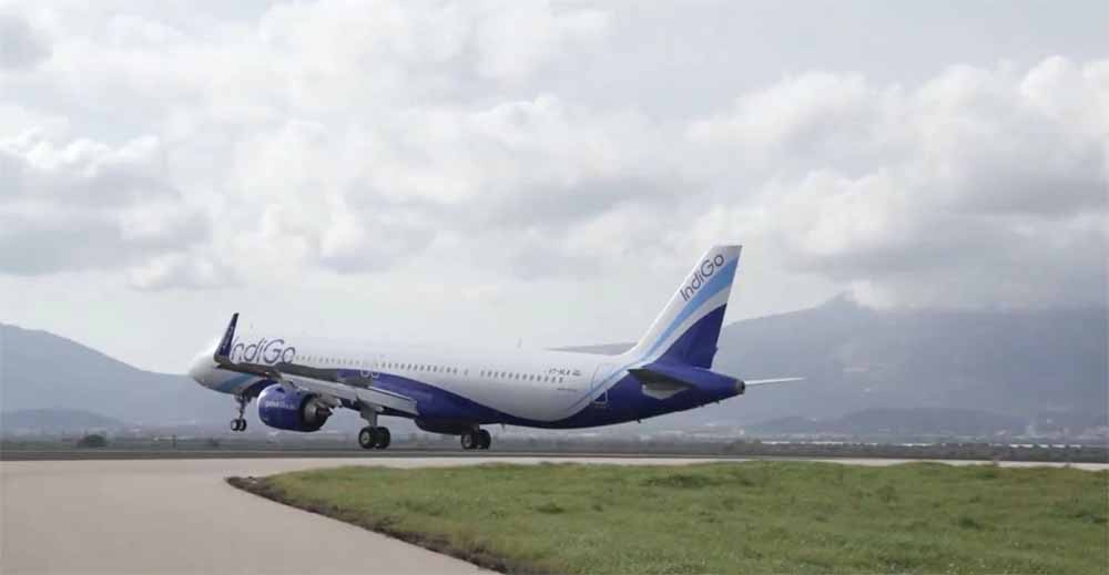 कुवैत–दिल्ली इंडिगो फ्लाइट को बम से उड़ाने की धमकी, अहमदाबाद में कराई गई आपात लैंडिंग कुवैत–दिल्ली इंडिगो फ्लाइट को बम से उड़ाने की धमकी, अहमदाबाद में कराई गई आपात लैंडिंग