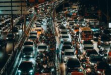 ट्रैफिक जाम से बर्बाद हो रहे 130 घंटे, 10 शहरों में रेंग रहे वाहन, देश का 1.47 लाख करोड़ का नुकसान