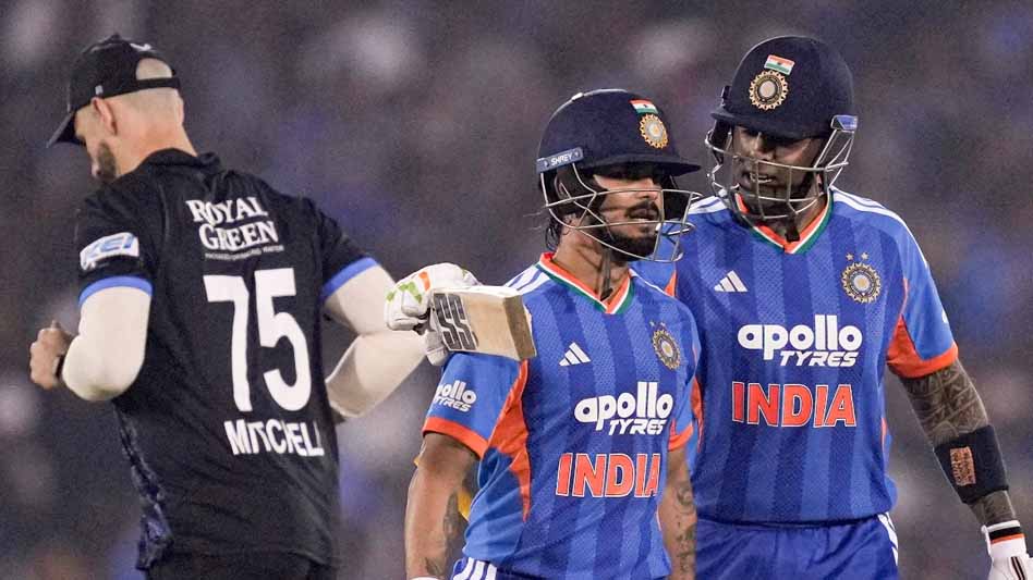 वाइजैग T20: टीम इंडिया का धमाकेदार प्रदर्शन, ईशान चमके, सूर्या ने भी दिखाई शक्ति; श्रेयस IN, हार्दिक OUT वाइजैग T20: टीम इंडिया का धमाकेदार प्रदर्शन, ईशान चमके, सूर्या ने भी दिखाई शक्ति; श्रेयस IN, हार्दिक OUT