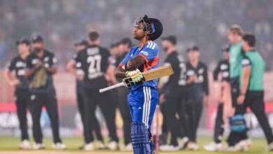 40 T20 मैचों में सिर्फ 4 बार टीम ऑलआउट, भारतीय बल्लेबाजों ने लिखी नई कहानी 40 T20 मैचों में सिर्फ 4 बार टीम ऑलआउट, भारतीय बल्लेबाजों ने लिखी नई कहानी