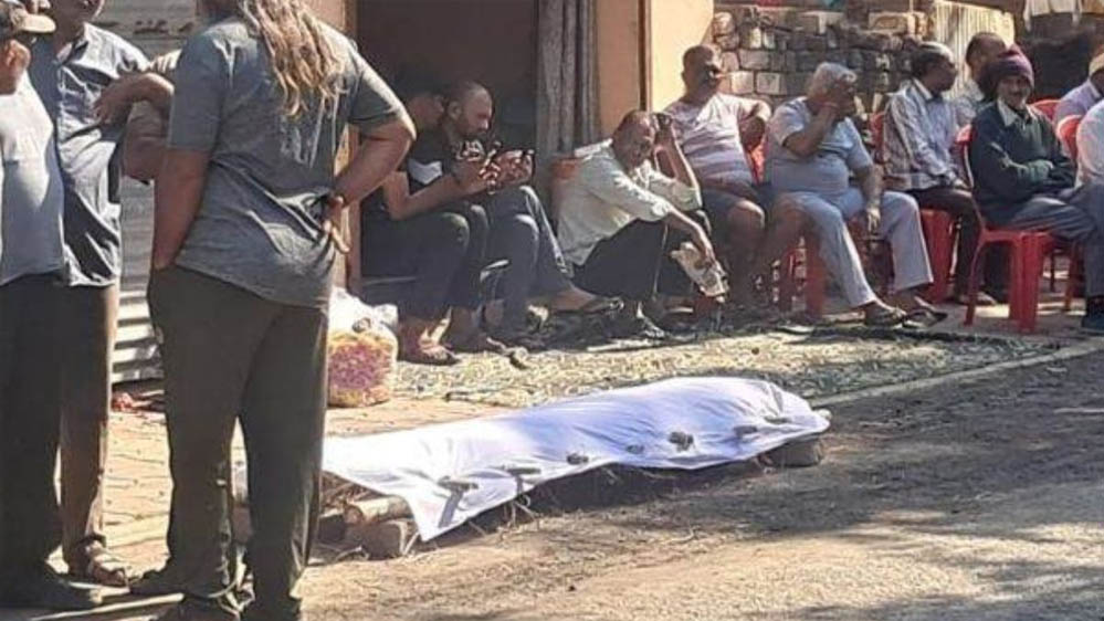 इंदौर में गंदा पानी पीने से कई मौते इंदौर में गंदा पानी पीने से कई मौते