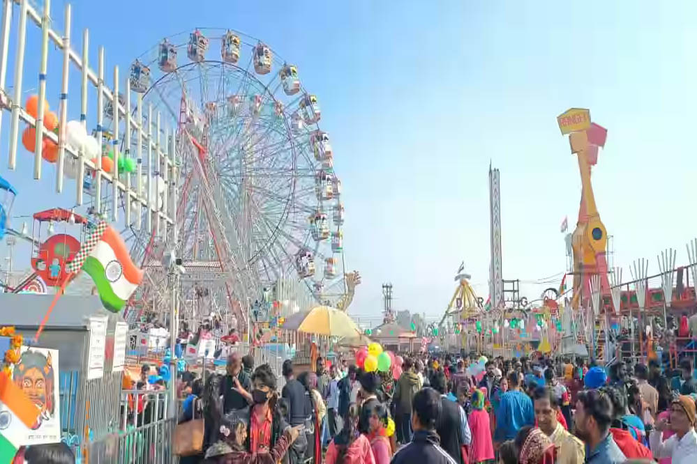 आरटीओ टैक्स में छूट पर ‘ब्रेक’ ने रोकी गाड़ियों की रफ्तार, ग्वालियर व्यापार मेले में अटका करोड़ों का कारोबार