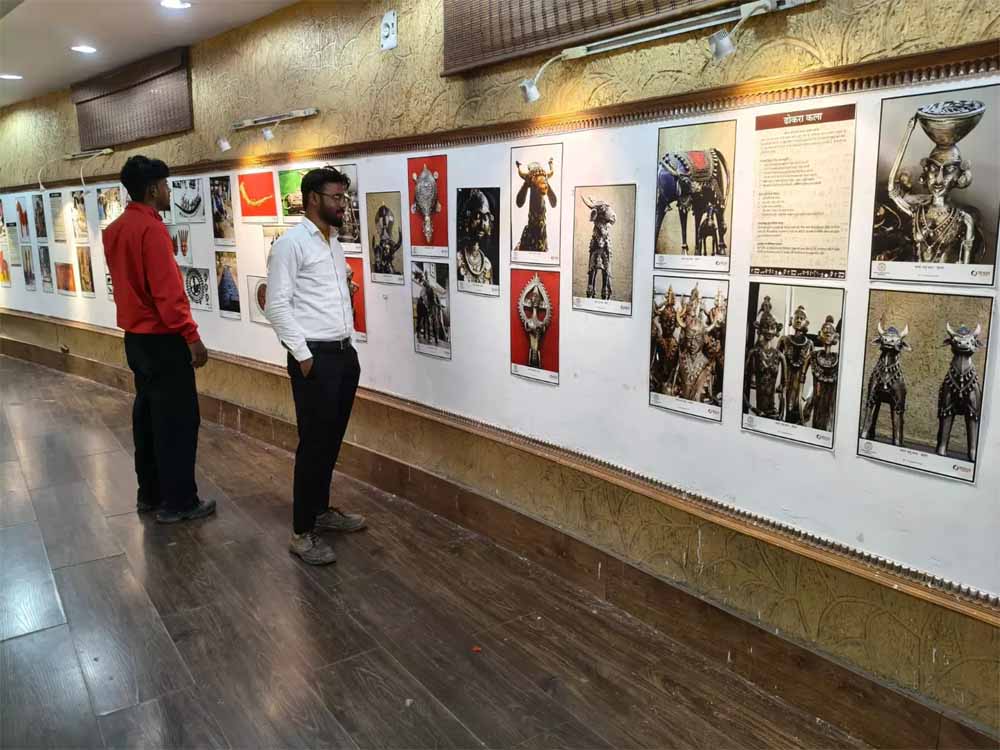 छत्तीसगढ़ की चित्रों में सजी सांस्कृतिक विरासत, फोटो प्रदर्शनी का आयोजन छत्तीसगढ़ की चित्रों में सजी सांस्कृतिक विरासत, फोटो प्रदर्शनी का आयोजन