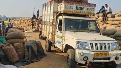 राजनांदगांव में डेढ़ करोड़ की अवैध धान जब्त, नाकेबंदी में पुलिस को मिली सफलता