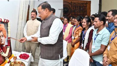 स्वामी विवेकानंद जयंती पर मुख्यमंत्री साय ने किया नमन, युवाओं से राष्ट्र निर्माण में आगे आने का आह्वान