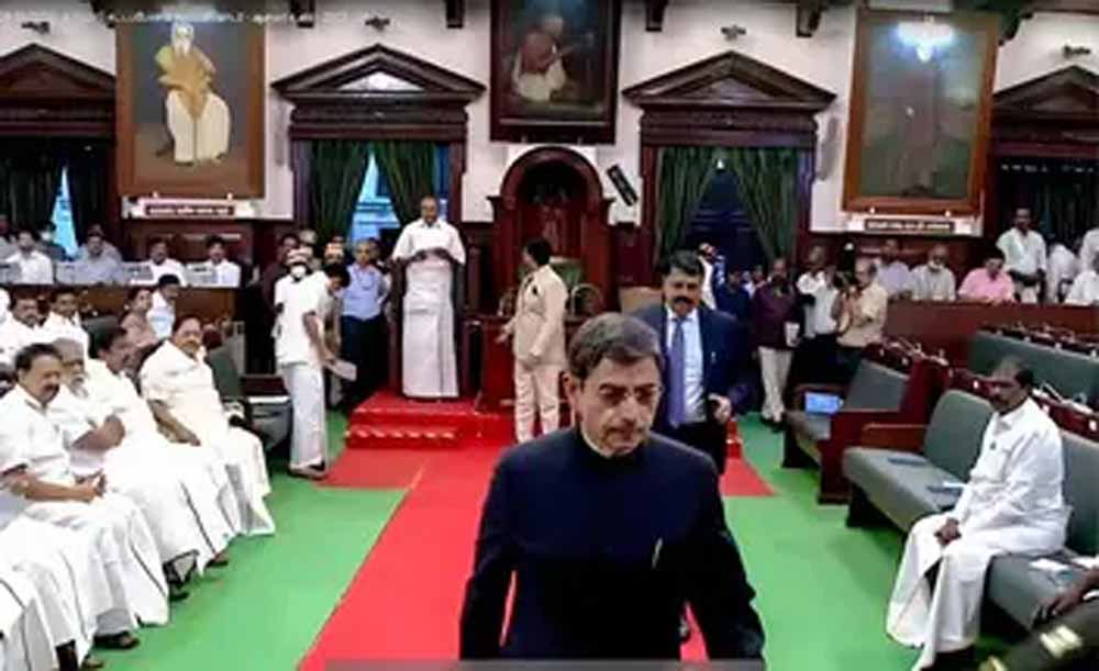 तमिलनाडु असेंबली में राष्ट्रगान के अपमान का आरोप, गवर्नर ने छोड़ा सदन