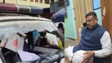 शुभेंदु अधिकारी के काफिले पर हमला कर गाड़ी पर बरसाईं लाठियां, धरने पर बैठे भाजपा नेता