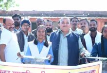 मंत्री राजेश अग्रवाल ने छात्राओं को साइकिल देकर बढ़ाई शिक्षा की प्रेरणा