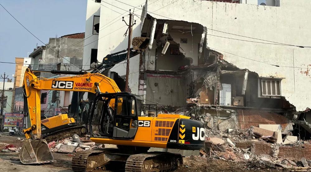 भोपाल में अतिक्रमण हटाने की योजना, 1.30 लाख लोग बेघर हो सकते हैं—मंडला, छतरपुर और सिंगरौली में परियोजनाओं का खतरा