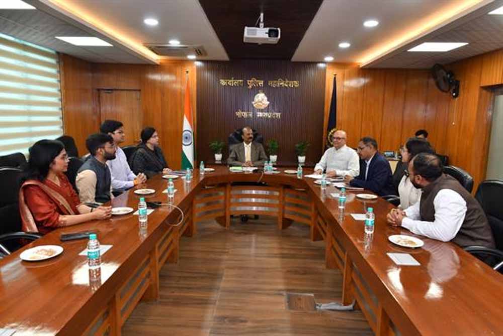 पुलिस महानिदेशक कैलाश मकवाणा से भारतीय विदेश सेवा अधिकारियों की सौजन्य भेंट