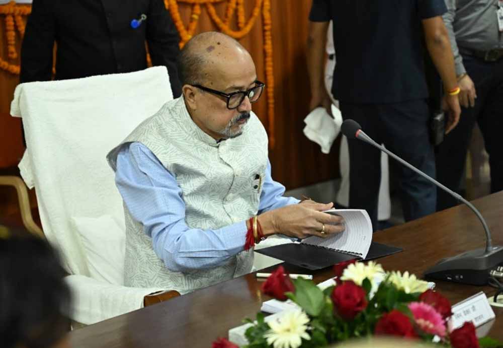 बाल हित में राज्यपाल का सहयोग, कोपलवाणी चाइल्ड वेलफेयर आर्गेनाइजेशन को 2 लाख रुपये का अनुदान