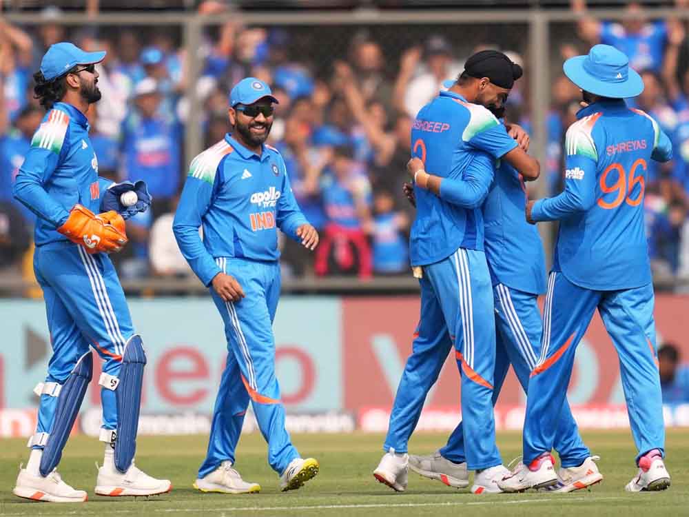 सीरीज का तीसरा मैच: इंदौर वनडे में अर्शदीप के बाद हर्षित का कहर, न्यूजीलैंड के दोनों ओपनर ढेर सीरीज का तीसरा मैच: इंदौर वनडे में अर्शदीप के बाद हर्षित का कहर, न्यूजीलैंड के दोनों ओपनर ढेर