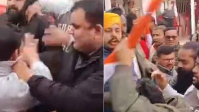 कांग्रेस दफ्तर में हंगामा: राजेश राम की मौजूदगी में कार्यकर्ता आपस में भिड़े, चले लात-घूंसे कांग्रेस दफ्तर में हंगामा: राजेश राम की मौजूदगी में कार्यकर्ता आपस में भिड़े, चले लात-घूंसे