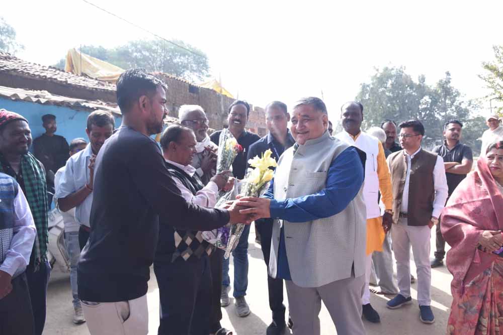 पर्यटन एवं संस्कृति मंत्री राजेश अग्रवाल ने लखनपुर में 4.18 करोड़ से अधिक के 26 विकास कार्यों का किया भूमिपूजन