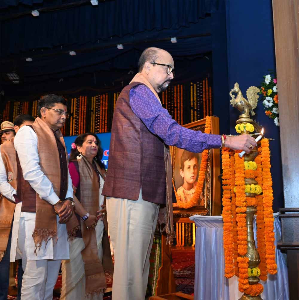 इंदिरा कला संगीत विश्वविद्यालय का दीक्षांत समारोह