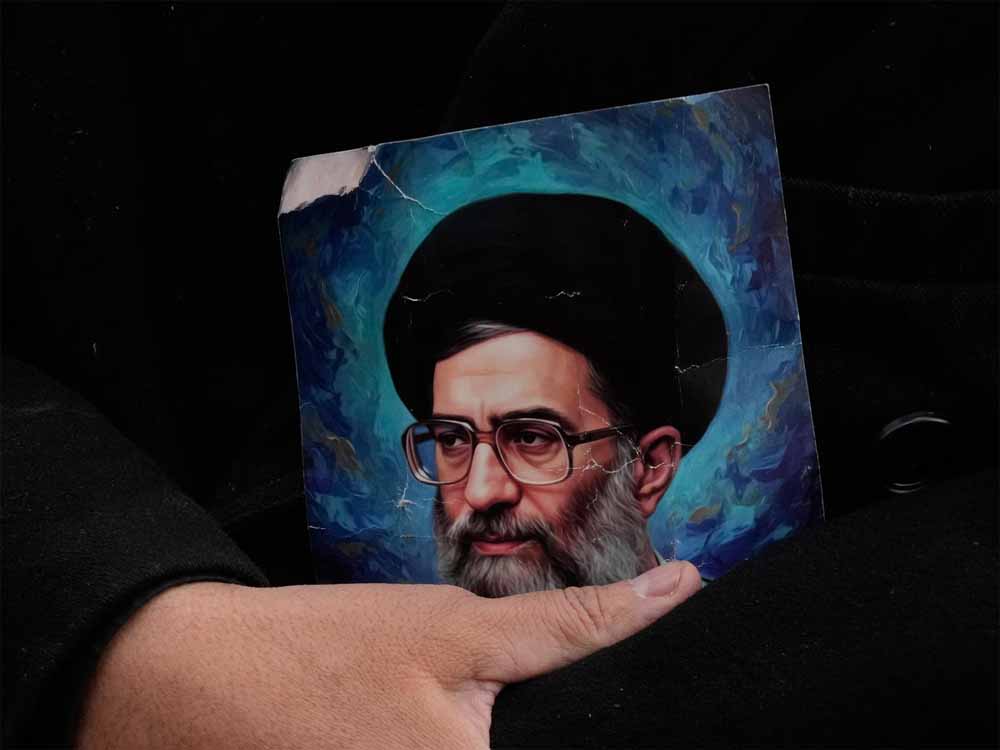 ट्रंप की धमकी से हिली तेहरान की सत्ता! बंकर में गए खामेनेई, भारत को ‘धन्यवाद’ कहने की क्या है वजह? ट्रंप की धमकी से हिली तेहरान की सत्ता! बंकर में गए खामेनेई, भारत को ‘धन्यवाद’ कहने की क्या है वजह?