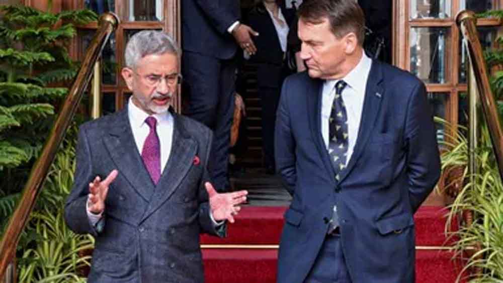 पाकिस्तान पर भारत का सख्त संदेश, जयशंकर ने पोलैंड के उप प्रधानमंत्री को दी दो टूक चेतावनी पाकिस्तान पर भारत का सख्त संदेश, जयशंकर ने पोलैंड के उप प्रधानमंत्री को दी दो टूक चेतावनी