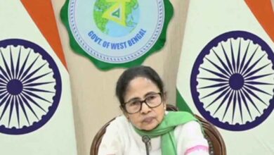 ममता बनर्जी का चुनाव आयोग पर बड़ा हमला, बोलीं– बंगाल में अल्पसंख्यकों के वोट जानबूझकर काटे जा रहे