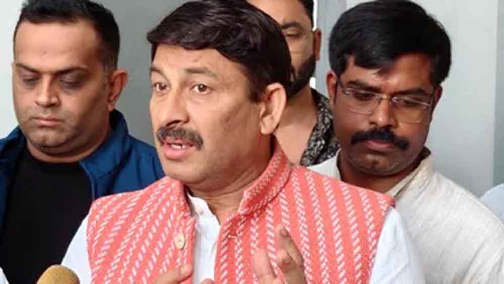 BJP सांसद मनोज तिवारी के घर चोरी, पुराने नौकर ने उड़ाए 5.4 लाख रुपये, ऐसे आया पुलिस के शिकंजे में BJP सांसद मनोज तिवारी के घर चोरी, पुराने नौकर ने उड़ाए 5.4 लाख रुपये, ऐसे आया पुलिस के शिकंजे में