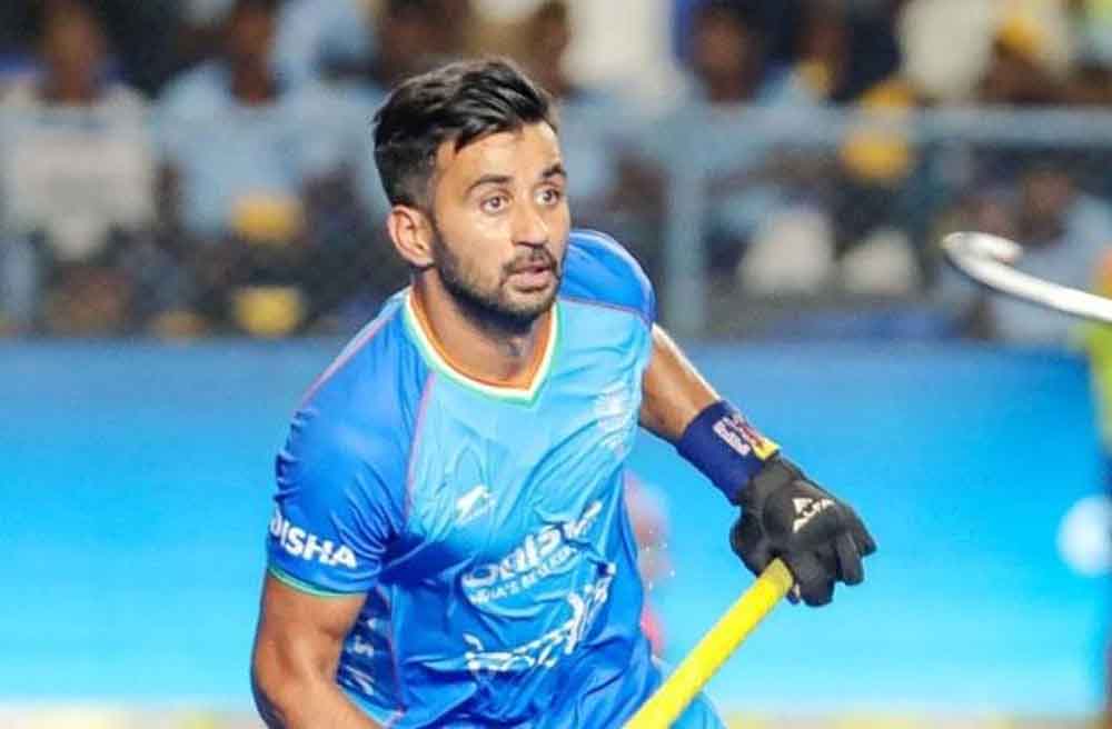 बड़ा फैसला: मनप्रीत सिंह समेत तीन हॉकी खिलाड़ी टीम से बाहर, चयन पर उठे सवाल