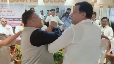 मीटिंग में मचा बवाल: भाजपा–कांग्रेस विधायक आपस में भिड़े, गालियों तक पहुंचा विवाद, राज्यमंत्री रह गए हैरान